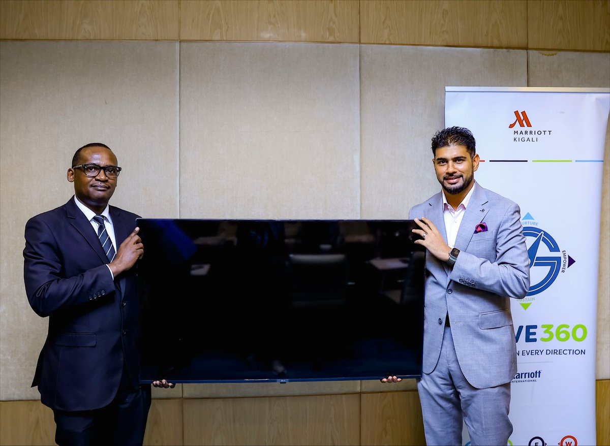 RTB_Rwanda's tweet photo. Yesterday, RTB received a donation of 70 TV screens from New Horizon Ltd through @KigaliMarriott & @FourPointsKgl . This contribution will support TVET schools in enhancing the quality of teaching and learning, while providing students with improved access to digital learning resources.

#NanjyeNdiTVET