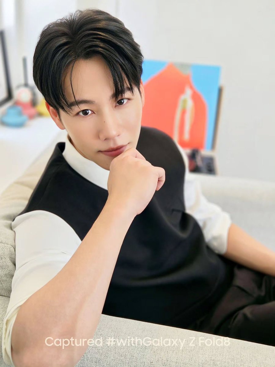 TheoryofYinWar's tweet photo. IG samsungthailand 

โคตรจะเริ่ดเลยละ

#GalaxyZFold8 
#GalaxyAI  #ANewShapeUnfolds #GalaxyxYinWar
#หยิ่นวอร์ #yinyin_anw #warwanarat https://t.co/33wfYl38Rw