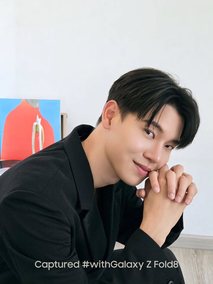 TheoryofYinWar's tweet photo. IG samsungthailand 

โคตรจะเริ่ดเลยละ

#GalaxyZFold8 
#GalaxyAI  #ANewShapeUnfolds #GalaxyxYinWar
#หยิ่นวอร์ #yinyin_anw #warwanarat https://t.co/33wfYl38Rw