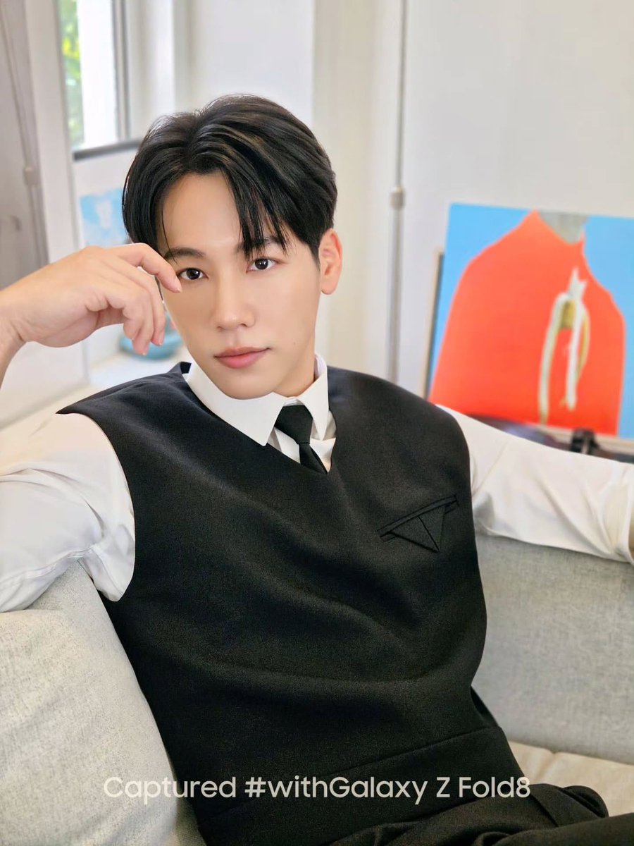 TheoryofYinWar's tweet photo. IG samsungthailand 

โคตรจะเริ่ดเลยละ

#GalaxyZFold8 
#GalaxyAI  #ANewShapeUnfolds #GalaxyxYinWar
#หยิ่นวอร์ #yinyin_anw #warwanarat https://t.co/33wfYl38Rw