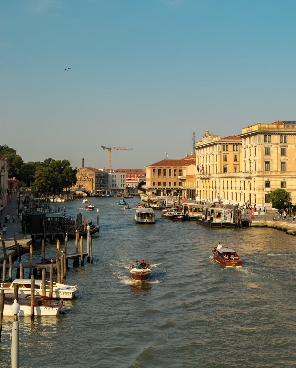 echoesofworld's tweet photo. Venice, Italy https://t.co/h8kqkrxVES