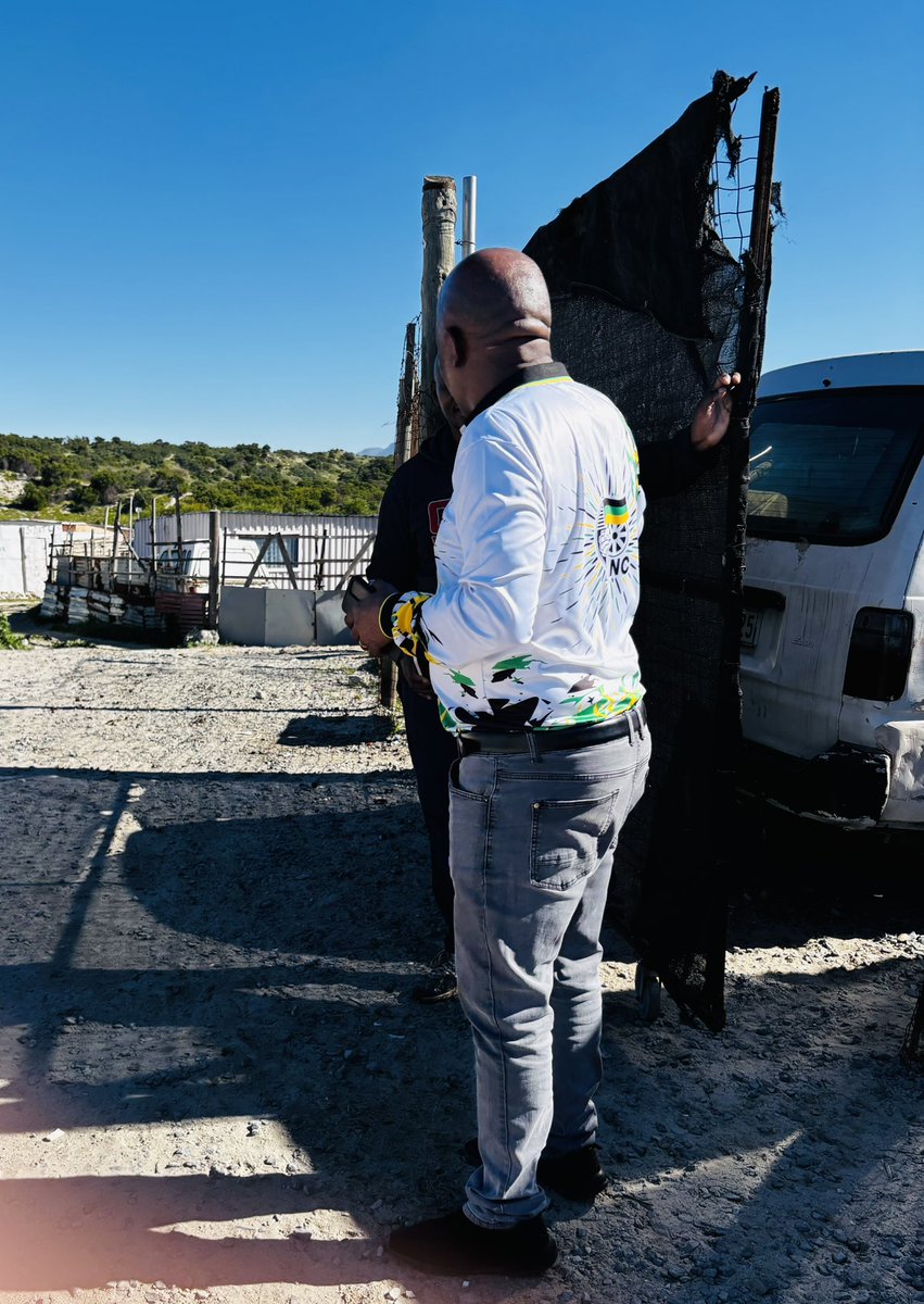 MondliGungubel_'s tweet photo. This morning we continued with our Online Voter Registration programme in the Western Cape.
We continue to encourage voters to #RegisterToVoteANC. This election is about the restoration of dignity for the neglected people of Western Cape.
๐ Ward 99, Khayelitsha
#ANCAtWork https://t.co/63zbllULgB