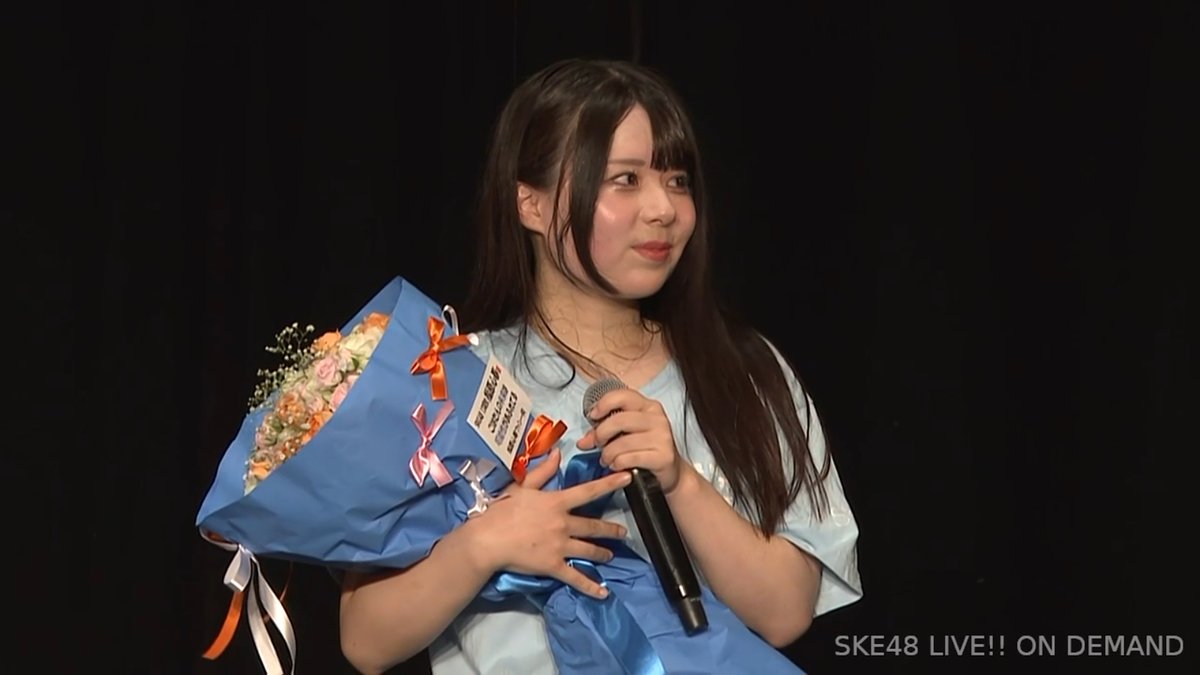 SKE48rkpmtm's tweet photo. #可能性こそが未来 #SKE48 ＃福原心春　
こはたん公演最後の挨拶

本日、劇場公演にお越しくださった皆様も、配信でご覧になってくださる皆さんも、今まで少しでも福原小春のことを応援してくださった方全員に、本当にお礼を言いたいです。ありがとうございます。

やっぱり私は、アイドルという職業に対して、自分としても向ききれていないというか、アイドルになりきれなかったり、皆さんに対して「申し訳ないな」という思いをさせてしまうことだったり。期待通りの言葉をかけてあげられなかったり、期待通りの行動ができなかったりと、皆さんの期待に反するようなこともたくさんあったと思うんです。

でも、今まで温かい目で応援していただいて、ずっとそばに皆さんがいてくれたおかげで、ここまで頑張ることができました。本当に皆さんのおかげで、私のSKE48としての人生がとっても幸せなものになりました。本当にSKE48に入れて私は幸せです。今までありがとうございました。