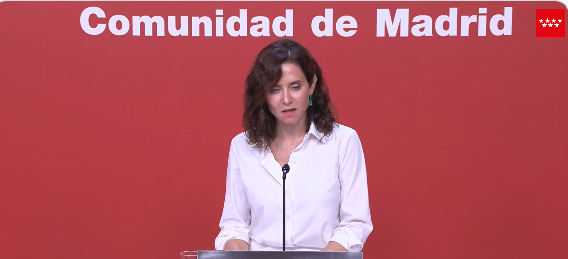 ciudadano_o2's tweet photo. Ante preguntas expresas de la prensa, Ayuso:

-  NO ha aclarado si va a utilizar el ático como vivienda o no
- NO ha aclarado cuánto ha costado
- NO ha aclarado por qué no se ha comprado o alquilado una oficina en vez de una vivienda https://t.co/St5PvsZBXZ