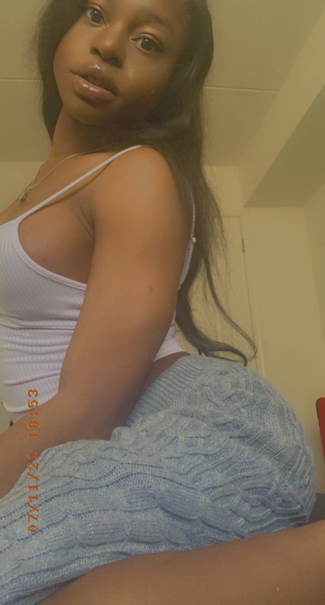goonbudsX's tweet photo. Bet you can't last five minutes. LexiLong111 is online
#YogaBody #SmallFrame #TonedCurves #FitnessBabe #CompactBody #goonbuds https://t.co/gpySGNMViy