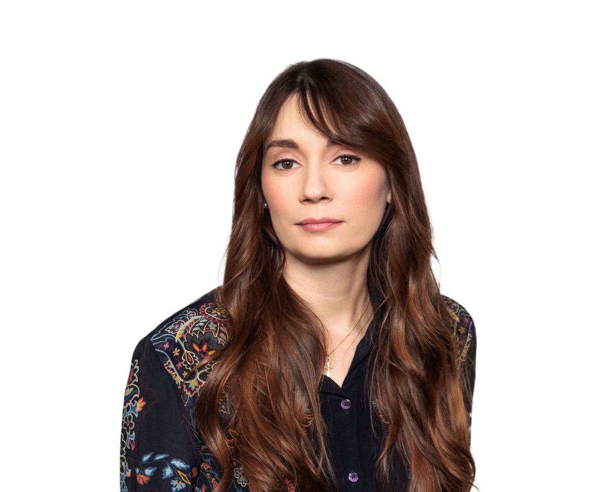 jon_delorraine's tweet photo. 🔴 FLASH | La France a ordonné une mesure d’expulsion contre Xenia Fedorova, ancienne patronne de RT France, qualifiée de propagandiste du Kremlin et régulièrement invitée dans les médias du groupe Bolloré. Elle disposait pourtant d’un titre de séjour de dix ans renouvelé en 2024. (Libération)