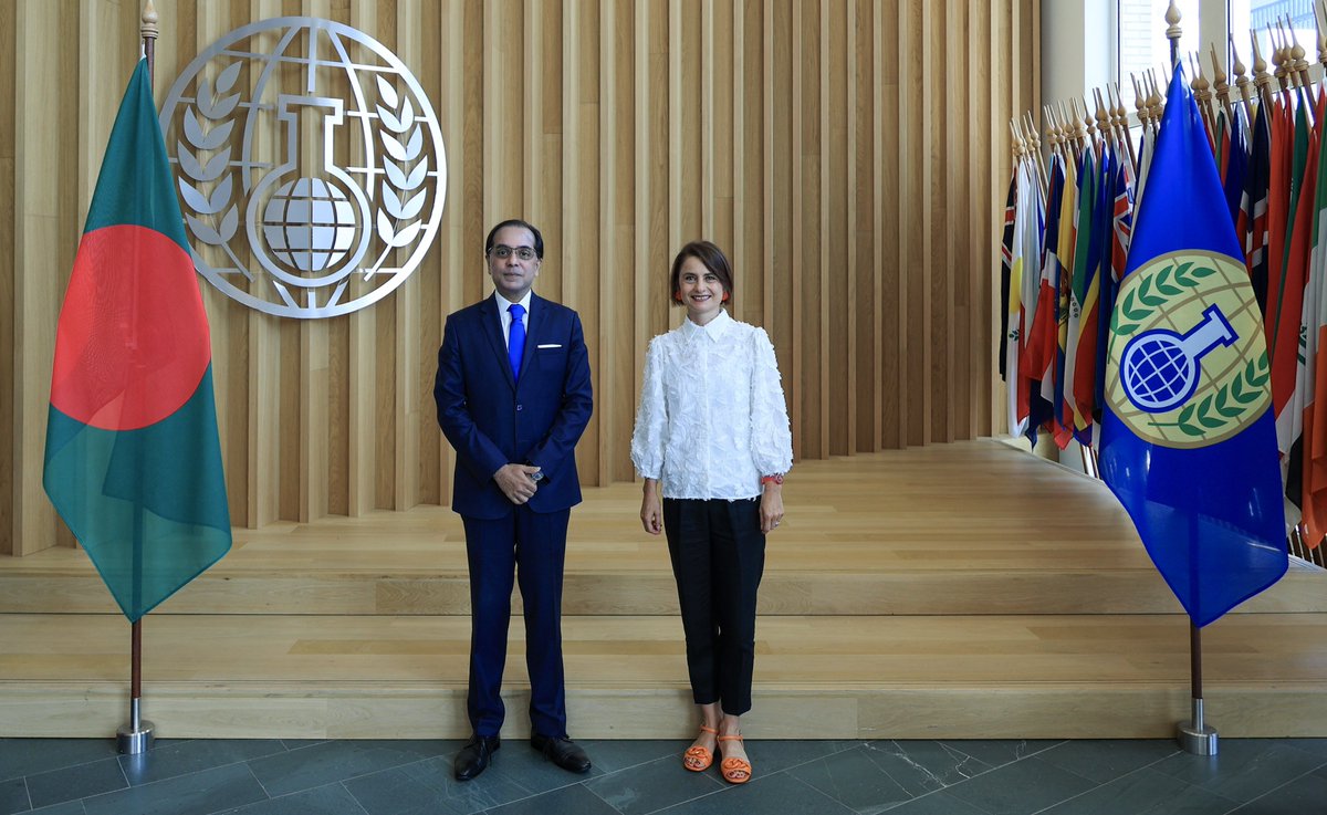 OPCW_DG's tweet photo. It was a pleasure to meet H.E. Faiyaz Murshid Kazi, who today presented his credentials as Permanent Representative of #Bangladesh to the @OPCW. 

Bangladesh is a valued partner in upholding the #ChemicalWeaponsConvention and advancing the peaceful uses of chemistry. 

I welcome Bangladesh's commitment to invest in the next generation of scientists by hosting the OPCW Education and Training Programme on Peaceful Uses of Chemistry in Dhaka from 6 to 8 October.  

The programme will bring together young chemists from across Asia to deepen their understanding of the Convention, and the vital role chemistry plays in advancing peace, security, and sustainable development.