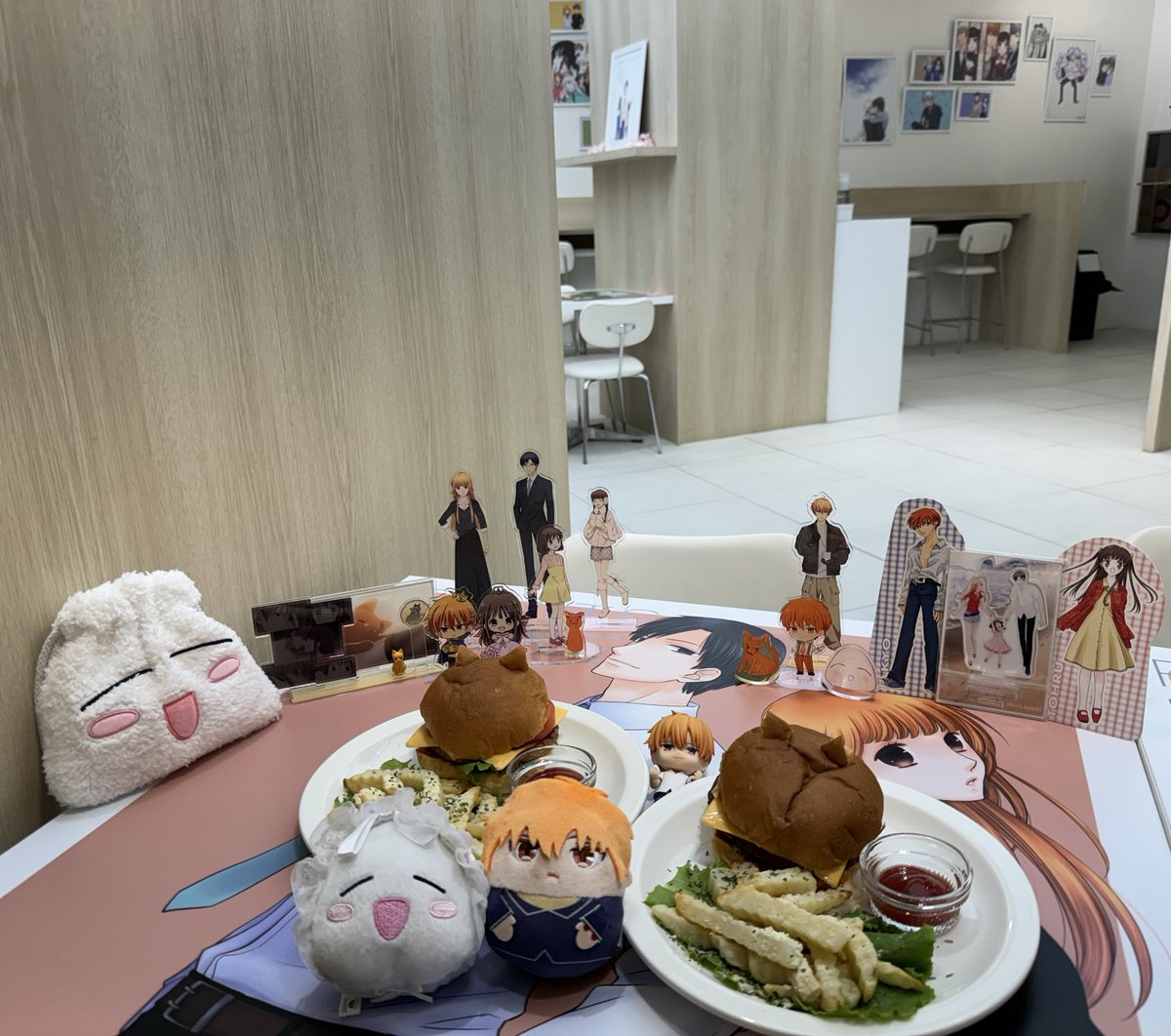 JANE0339's tweet photo. #후르츠바스켓콜라보카페
#후르바콜라보카페

후르츠 바스켓 오마케 카페 7/29 마지막 방문 🌸

선물같은 이벤트 였어요 덕분에 행복했습니다 🫶
🍙🐱🐭🐮🐯🐰🐲🐍🐴🐏🐵🐔🐶🐷🌺 https://t.co/ygGLLP4rTS