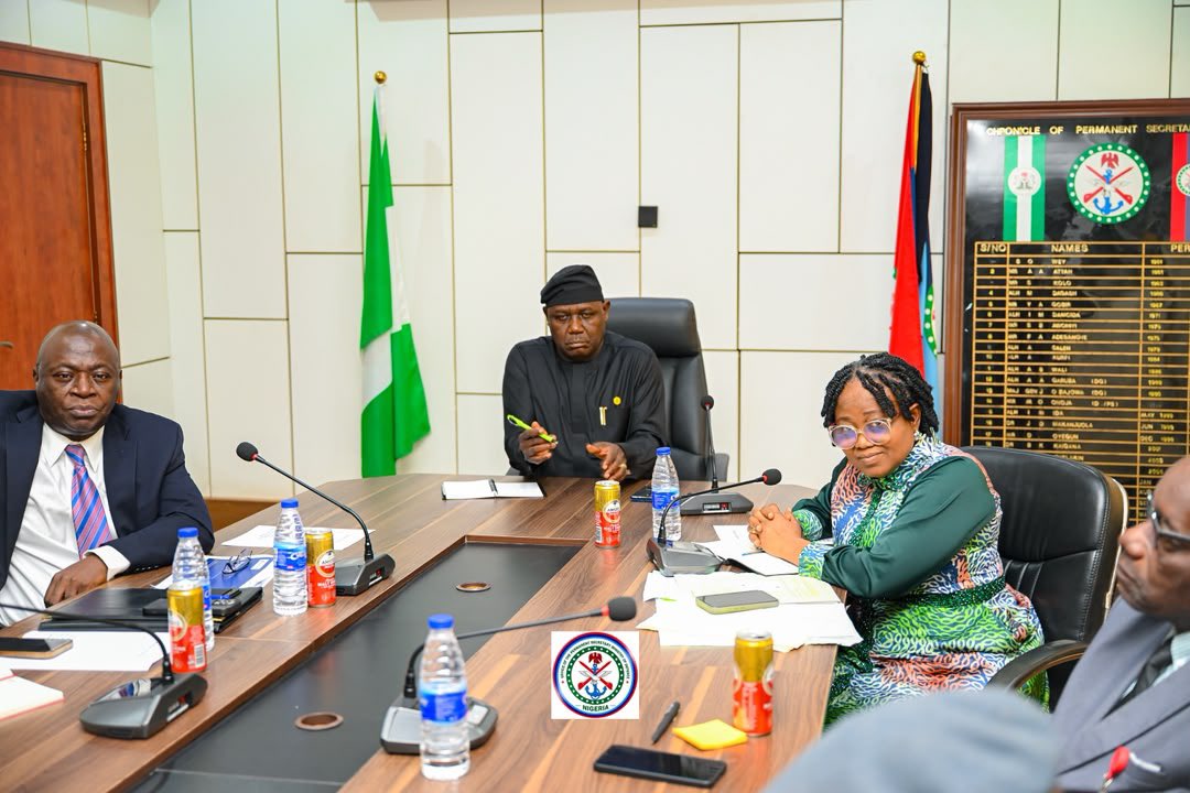 InfraCorpNG's tweet photo. Led by MD/CEO Dr. Lazarus Angbazo, the InfraCorp delegation met with senior officials of the @DHQNigeria to strengthen collaboration on infrastructure, national resilience, and security. Building infrastructure. Strengthening security. 🇳🇬 https://t.co/FTGWwPG0dU