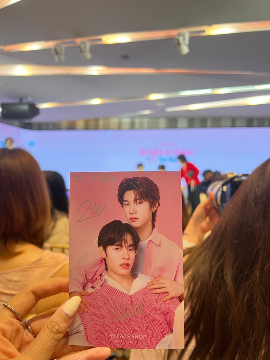 imirinpk's tweet photo. รูปสวยมากกก ประทับใจ ໒꒰՞ ܸ. .ܸ՞꒱ა
#Mygooddaytobb
#twnpich #porsuppakarn
#TFSBrightAndShinexTTP
#teeteepor https://t.co/23l3Jr97IR