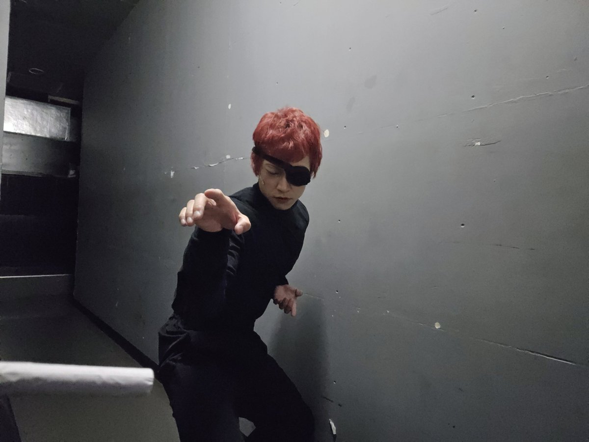 ken_voice_drama's tweet photo. 近イッッ
4メートル　イヤ3メートル

いかがかな…？ミスタードイル
憧れの黒帯を巻いた気分は…

#刃牙ステ https://t.co/WZrasQpqQ9