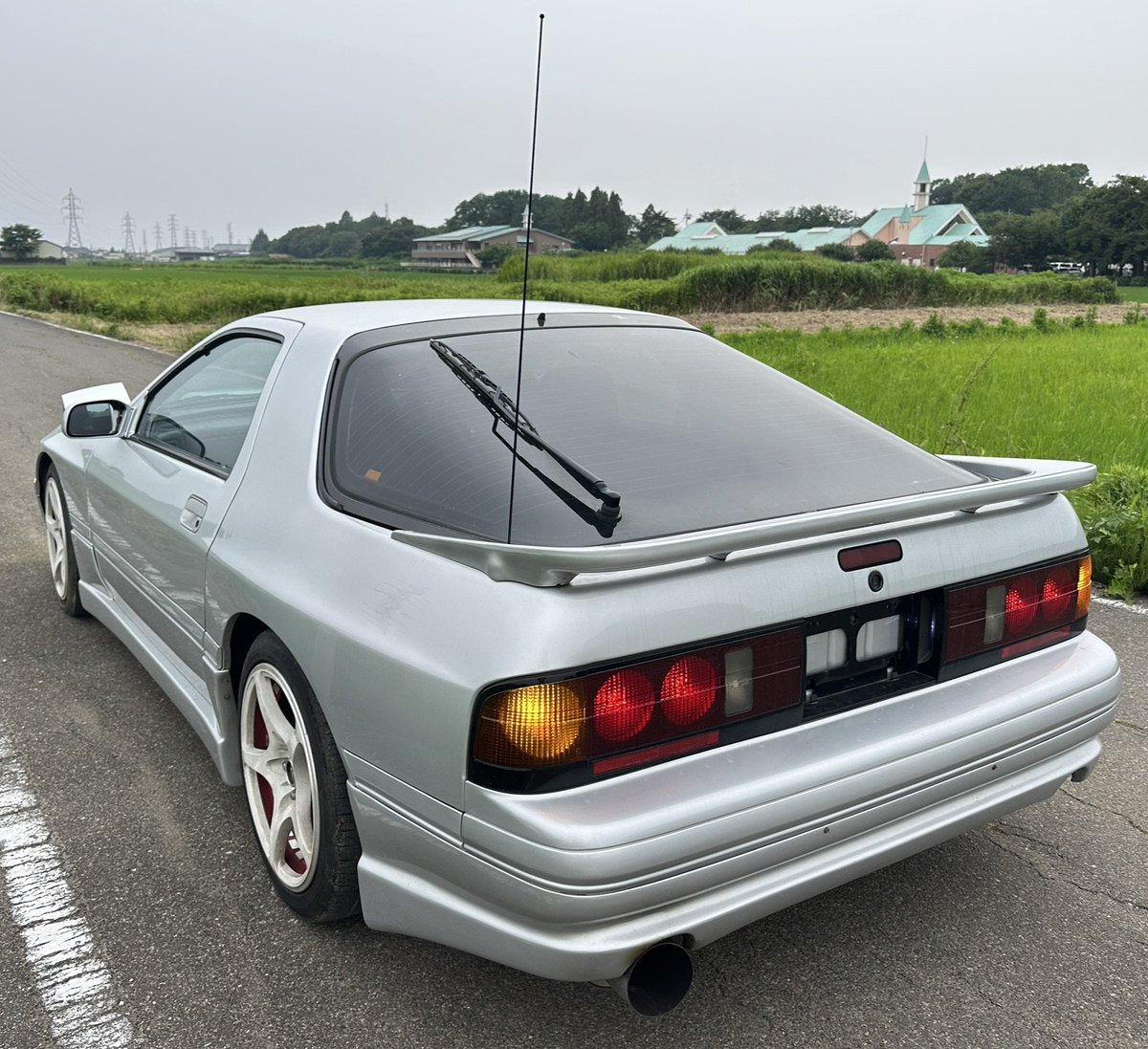fdfcjc0219's tweet photo. FC3S 後期　平成３年車になります。
程度は極上です。
距離は20万2千キロになります。
不具合は特にありません。

現状販売で390万円(税込み)です。

購入された方の希望により整備、予備検査、チューニングで金額が変わります。
お問い合わせはＤＭでお願いします。 https://t.co/cWinIFsUBM