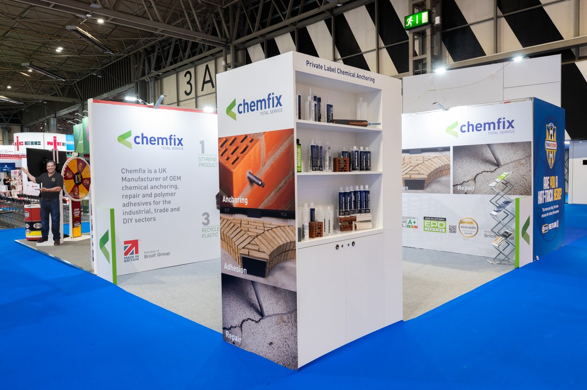 RHDisplays's tweet photo. 📐 At RH Displays &amp; Exhibitions, we create bespoke exhibition stands to suit every objective, budget and exhibition space.

🚀 This custom 5m x 3m stand for CHEMFIX  at InstallerSHOW is a perfect example of how a smaller stand can still make a big impression. https://t.co/PVaPg5XZCc