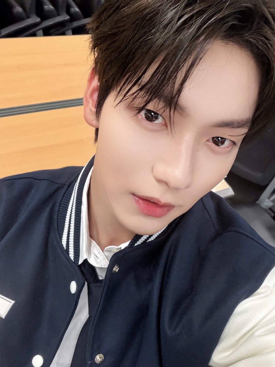imcsoobin's tweet photo. ⠀⠀⠀
⠀⠀⠀
I'll be waiting for you at Moa University 💙

🔗 https://t.co/ITYzct0z8K

⠀⠀⠀ https://t.co/VqBabvA71X