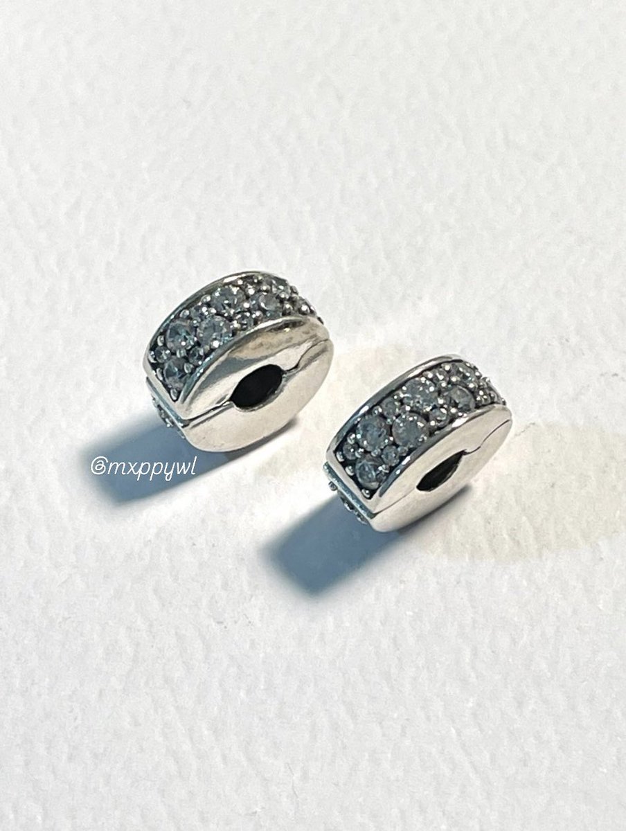 mxppywl's tweet photo. ส่งต่อ ชาร์ม คลิปล็อค clear clip✨
♡ คู่ 2450฿ ส่งฟรี (from 2000฿/1)
ของแท้ 100% สภาพใหม่มากก
ใส่ครั้งเดียว ไม่มีตำหนิ สนใจ dm ค่ะ
#ส่งต่อpandora #ส่งต่อแพนโดร่า
#pandoraมือ2 #แพนโดร่ามือ2 #Pandoraมือสอง #แพนโดร่า #แพนโดร่ามือสอง #pandorathailand #pandorath #pandora https://t.co/6UVMXzKIbY