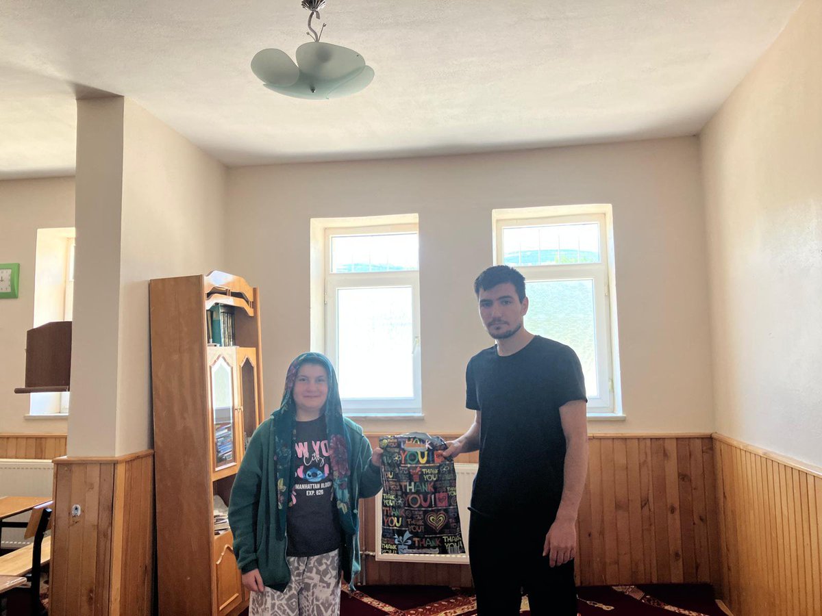 mttbbayburt's tweet photo. Hilal Mescidi

MTTB Bayburt ve MÜSİAD Bayburt ortaklığında,
Bayburt İl Müftülüğü koordinasyonunda
“Bu Yaz Camideyim” projemiz devam ediyor.

Cami merkezli toplum için birlikte çalışmaya devam ediyoruz.

#MTTBBayburt
#MTTBMüslümancaDuruştur
#BuYazCamideyim 
#CamiMerkezliToplum https://t.co/XwPeGDt9th