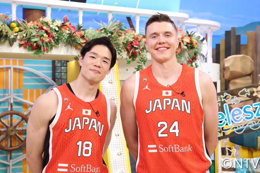 JAPAN_JBA's tweet photo. #AkatsukiJapan 男子日本代表

日本テレビで毎週日曜放送中の「timelesz ファミリア」に馬場雄大選手とジョシュ・ホーキンソン選手が出演します！グルメスタジアム第2弾🍚

日本テレビ「timelesz ファミリア」
8月2日（日）14:00～15：00
番組HP：https://t.co/jp6WffJPWB

#timelesz https://t.co/eZdeo7cjj4