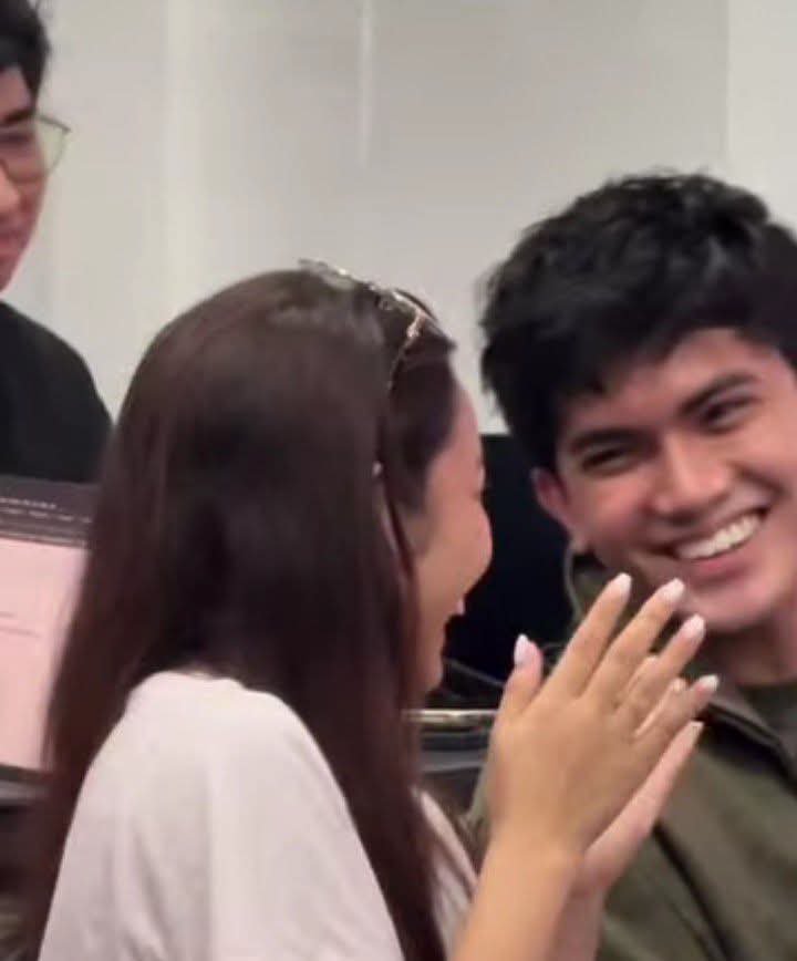 LynnUnabia's tweet photo. bruhhh this kind  of smile  so  cute  and genuine .🤎 https://t.co/OXFlGxdk3x