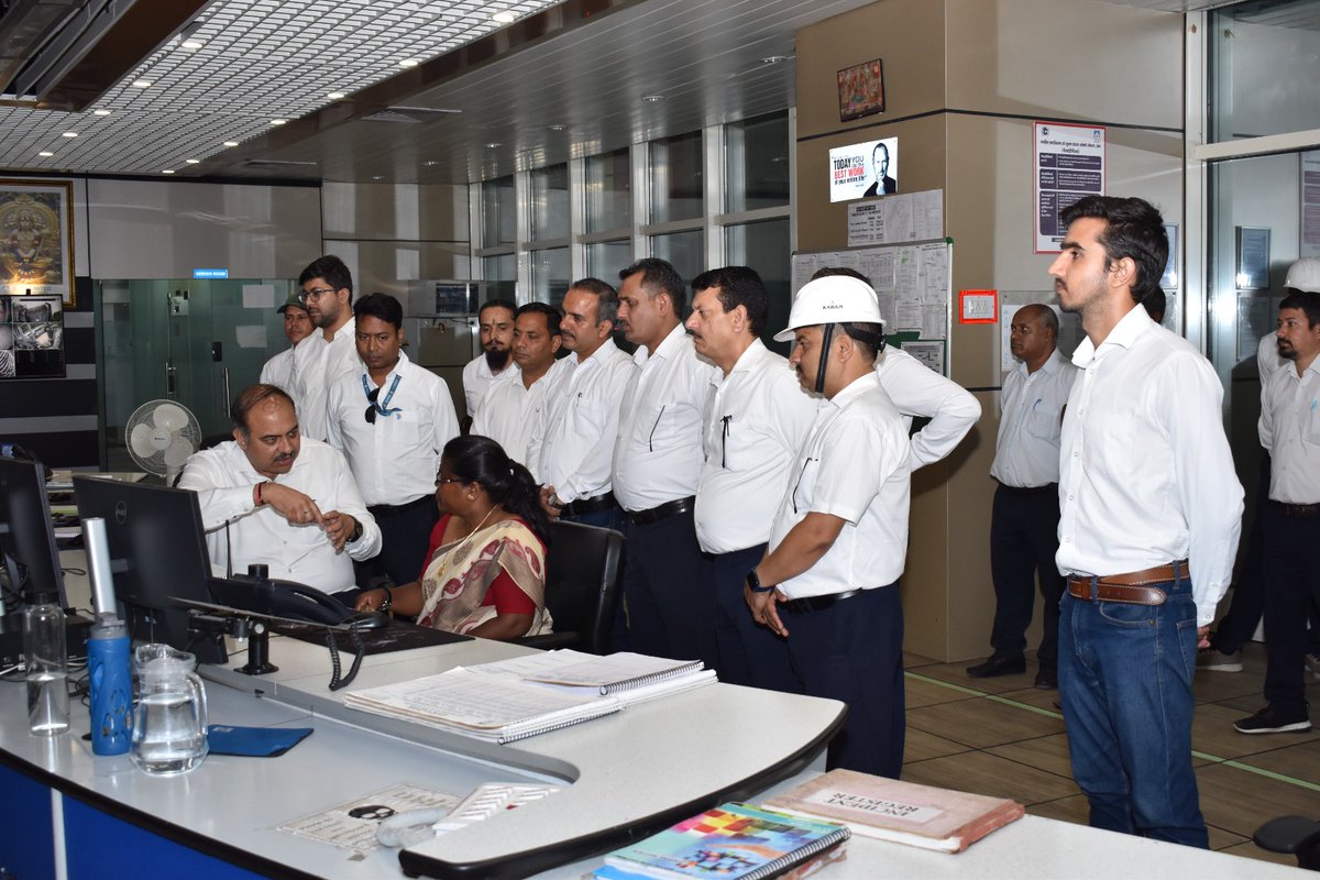 SjvnLimited's tweet photo. Smt. Arti Kujur, Independent Director, SJVN visited 412 MW Rampur Hydro Power Station (Rampur HPS) and 1500 MW Nathpa Jhakri Hydro Power Station (NJHPS) in Himachal Pradesh.
#sjvn #navratnacompany #visits #hydro @MinOfPower @PIB_India https://t.co/n0x8HAiou9