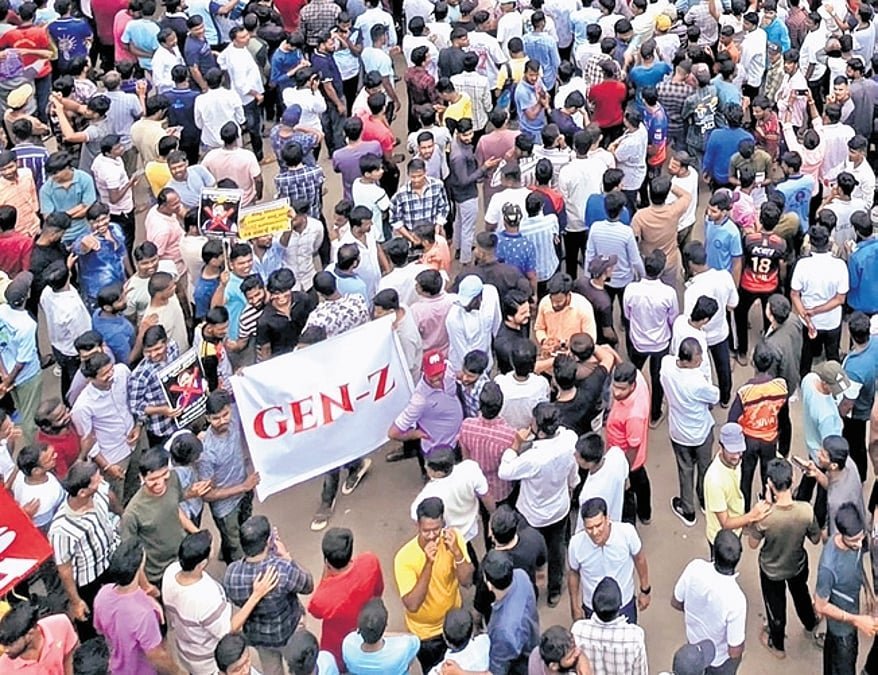 Warlock_mohit's tweet photo. Are Gen Z supporting 'Reservation Hatao Movement'? https://t.co/pc94A0s3X0