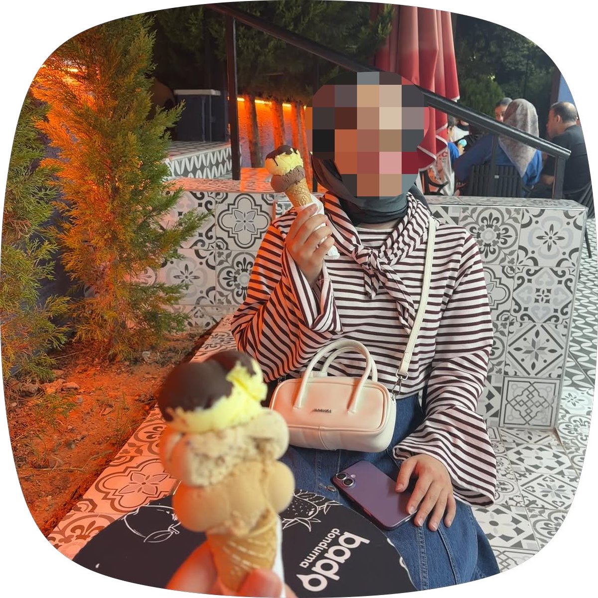 sevvalpyz's tweet photo. dondurmanın sıfır kalori olmadığına kimse ikna edemez beni ya 😔 https://t.co/eVBC8DYhSA