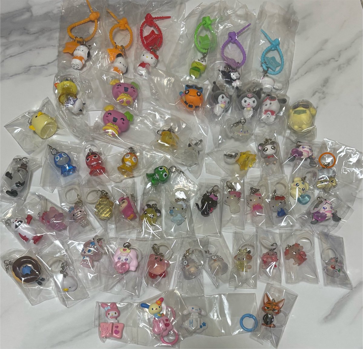 dedepoke888's tweet photo. めじるしアクセサリー　　ガチャ　交換

譲　画像1枚目
求　2枚目＞その他めじるし画像でご提示ください⭐️
三重、名古屋手渡しor 8/10.8/11東京or 郵送
お気軽にリプお願いいたします🙇🏻‍♀️💖

サンリオ たまごっち プリキュア シュガバニ ちいかわ おしゅしだよ

#めじるしチャーム #めじるしアクセサリー https://t.co/Jz088VVEaQ
