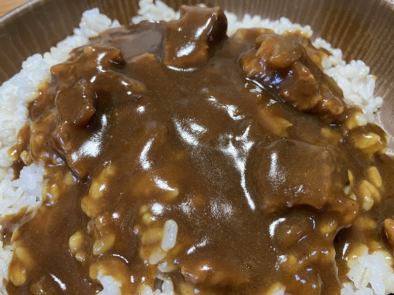 CurryGentleman7's tweet photo. ■本日のレトルトカレー３０７食目
（S&amp;B）中国料理 保昌 やわらか牛バラカレー 中辛 （噂の名店 THE MEAT）

総合評価(５段階)：★★★★4.5 お肉が適度にゴロゴロと入った甘辛い中華カレー

詳細はコチラ↓
https://t.co/qHXCVp6Bfp

#レトルトカレー #カレー https://t.co/BgKXbYp58D