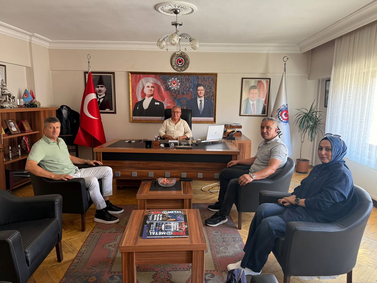 NedimVeske's tweet photo. Sarten Ambalaj A.Ş İş yeri temsilcilerimize şubemize yapmış oldukları ziyaretten dolayı teşekkür ediyorum. 
#LiderimizUysalAltundağ
#HepimizBiriz
#BalıkesirŞube https://t.co/eqFHv23dmB