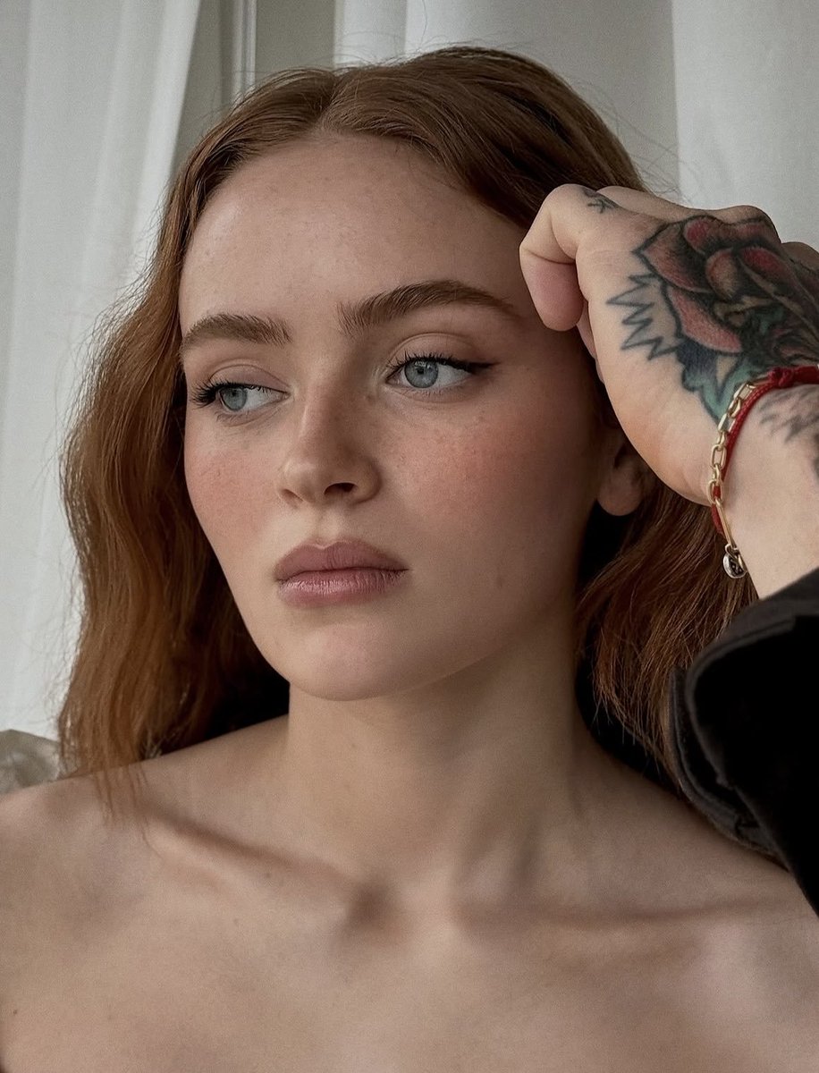 beehaber's tweet photo. Sadie Sink'in katıldığı çekimden fotoğraflar paylaşıldı. https://t.co/wTnhqVhzto