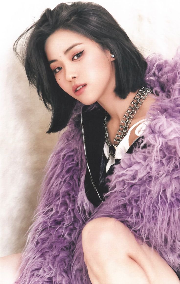 itzypopbase's tweet photo. ITZY’s Ryujin teases the group will perform a “forgotten” song at their upcoming fan meeting:

“There’s one song I completely forgot about, I was surprised too while preparing. I think MIDZY will like it.” https://t.co/ZFpNUk0GL9