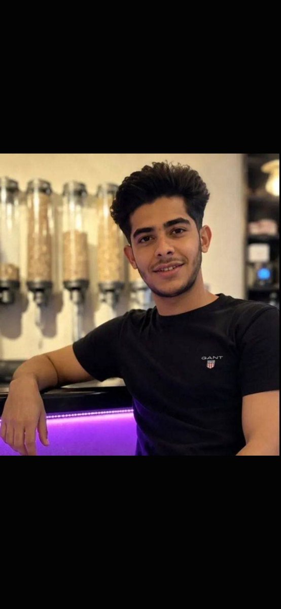 centipede00ii00's tweet photo. ‼️URGENT : #AmirhosseinMaleki‌ 19 year-old need us to be his voice so quote and retweet and don't be quiet. Reply and speak up about him !!
#StopExecutionsInIran https://t.co/QG5YceaMKa