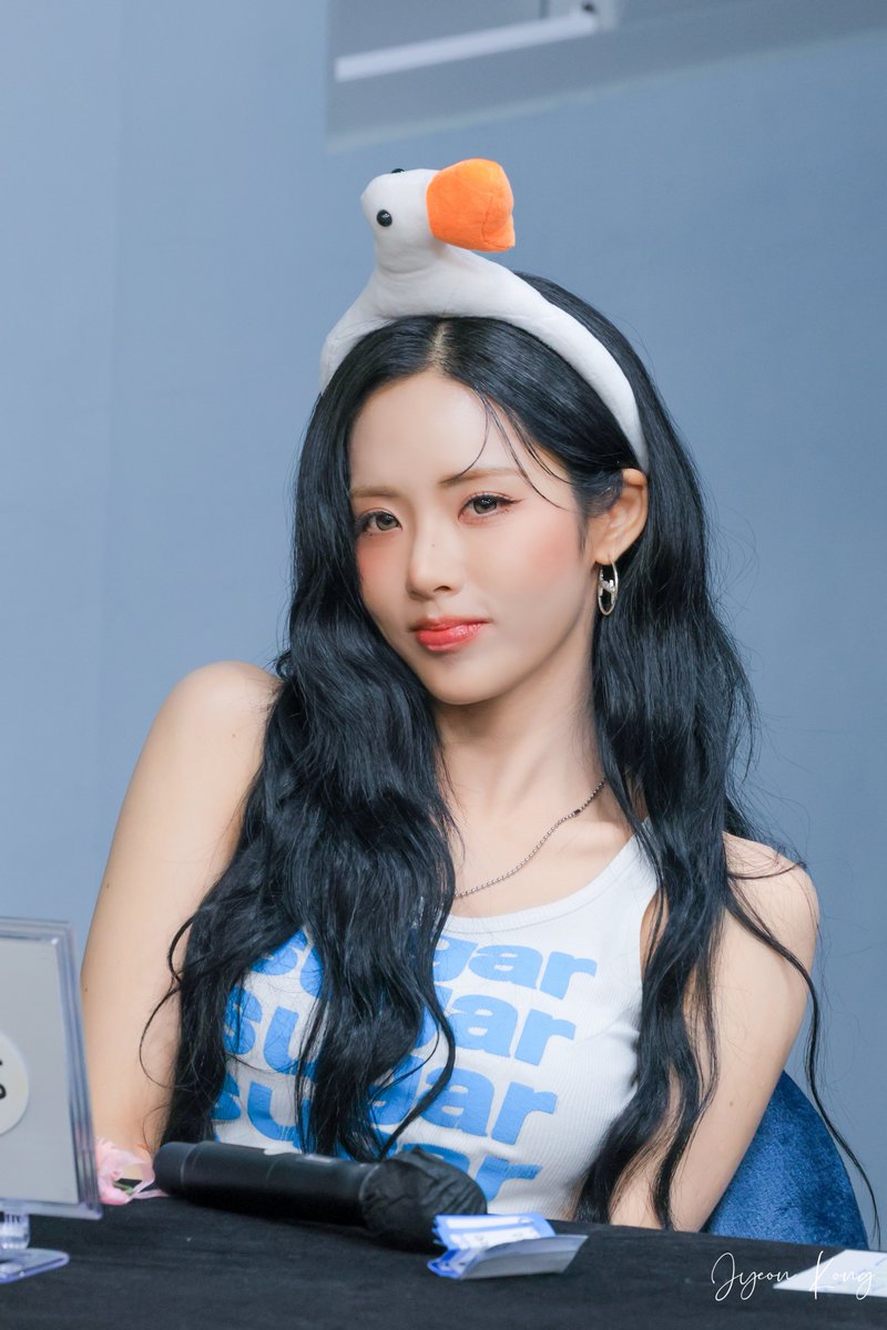 Jyeon_Kong's tweet photo. 260725 비트로드 팬싸

🦢💙

#프로미스나인 #fromis_9
#박지원 #PARKJIWON https://t.co/96LWa1QrAE