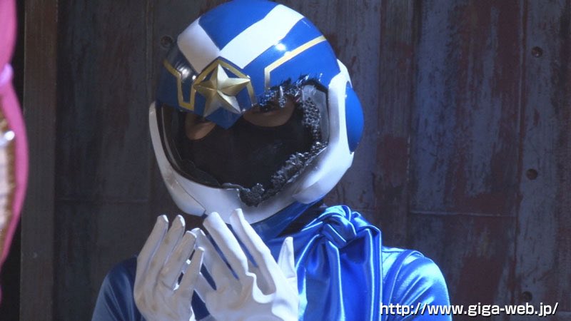 HeroHiroin's tweet photo. リュウセイジャー
リュウセイブルー
TBXX-21

銀河特装レイリオン
GIRO-74
#マスク割れ
#マスク破壊
#GIGAHIROINE https://t.co/yjpkjRVd7J