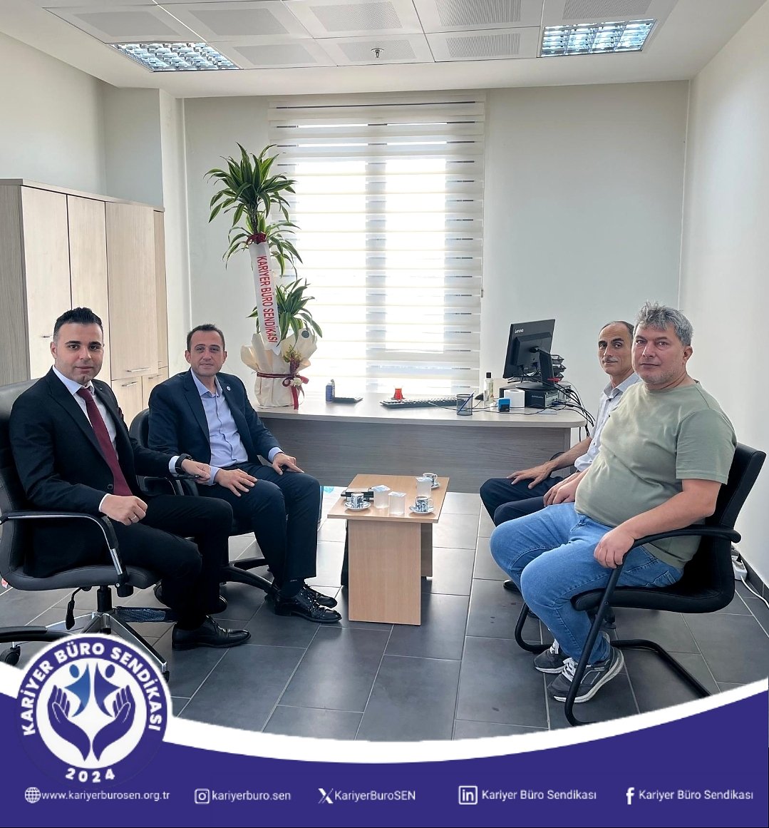 KariyerBuroSEN's tweet photo. Genel Başkanımız Sayın Tolga AKGÜL, Çanakkale Defterdarlığı Lapseki Vergi Dairesi Müdürlüğünde Müdür Yardımcılığı görevine başlayan Ege Şube Başkanımız Sayın Koray LEBLEBİCİ'ye hayırlı olsun ziyaretinde bulunmuştur.

Kariyer Büro Sendikası olarak, Şube Başkanımız Sayın Koray LEBLEBİCİ'ye yeni görevinde üstün başarılar diliyor; üstlendiği görevin kendisine, kurumuna ve çalışma arkadaşlarına hayırlı olmasını temenni ediyoruz.

#KariyerBüroSendikası
#KariyerBüroSen