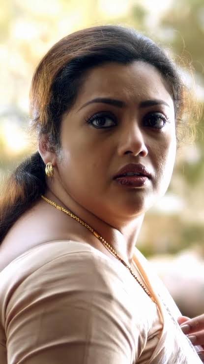 5895Vijay's tweet photo. Son: ena ma apdi pakura ? 

Mom : dei neeye lam oru paiyana ? Un principal nee mark low ahh score panirukanu ena adjust pana kupduraru ana nee pathu vekeme ilama nikura ? 

Son : amma vala vala nu pesama po ma enaku mood yeruthu 🤤

Mom : 😔 https://t.co/3hReKaVjKo