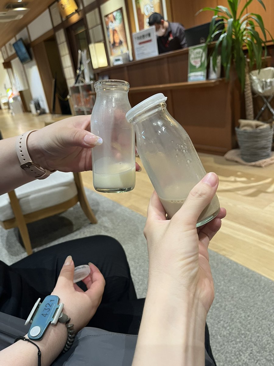 hatch839's tweet photo. 晶すんと朝活キングダムからのスーパー銭湯で整った✌️(サウナはちょっと入ってみるぐらいやし水風呂は絶対に入りたくない)1日楽しかった〜〜🧡🧡 https://t.co/RNFv3vYcP9