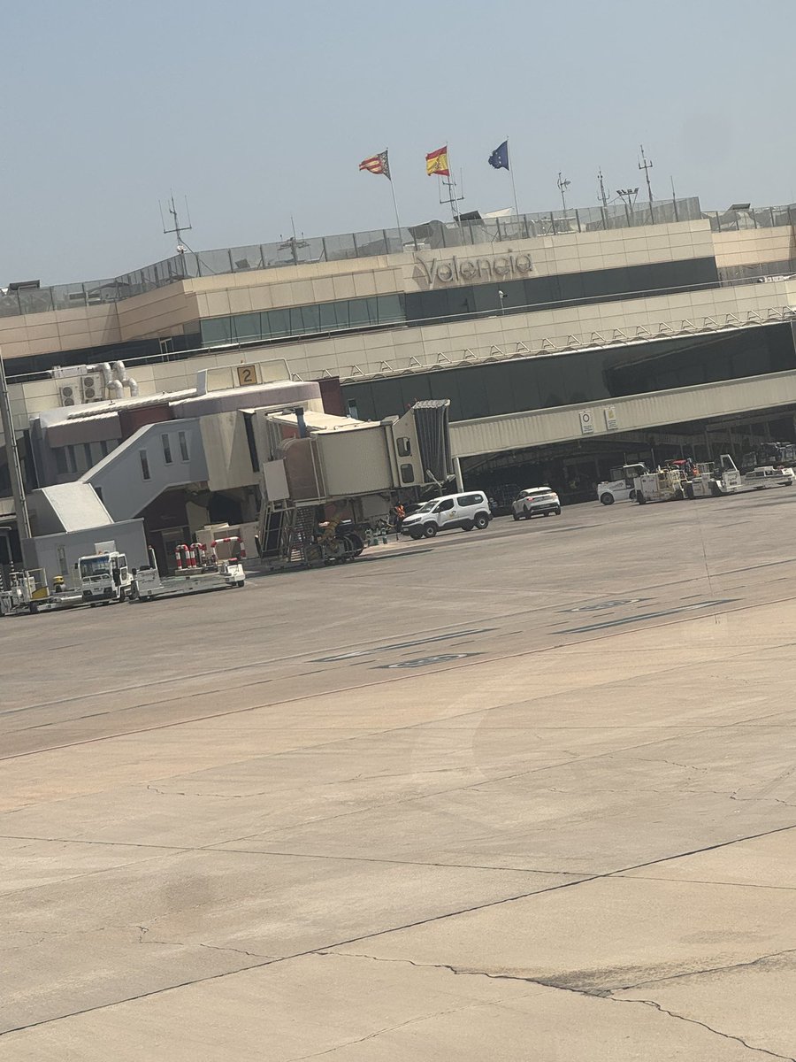 trigottista's tweet photo. Touchdown oso ga eme ❤️

VALENCIA 🛩️ https://t.co/4l4CWq2Vby