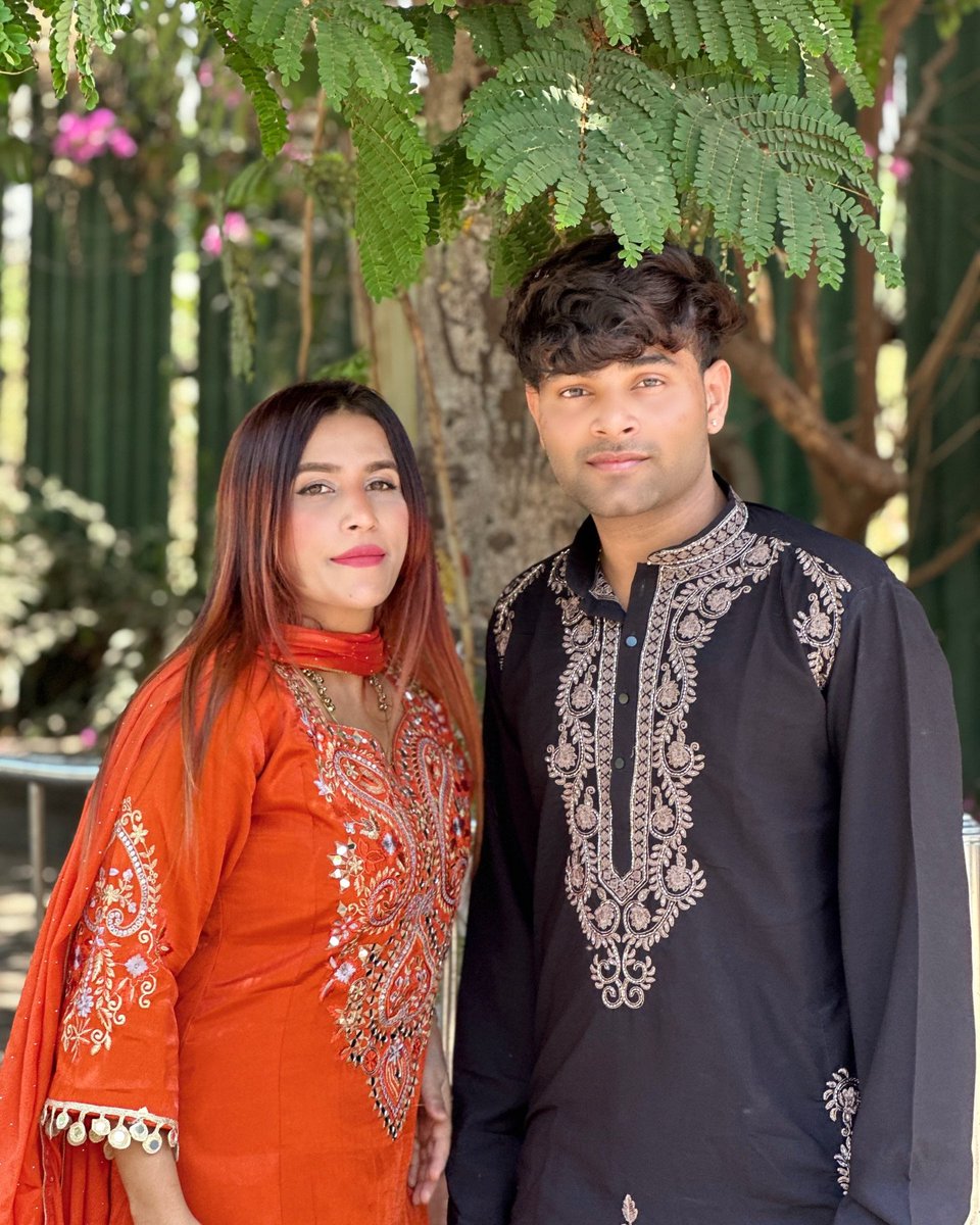 Real_couples786's tweet photo. Couple # 200

Varsha Sonal and Adnan khan

Varsha is from Mumbai Maharashtra📍. A beautiful sanatani Hindu girl 🕉️🧡, meanwhile her boyfriend Adnan khan is a Muslim ☪️💚

Happily together as an interfaith couple 💚🧡

Retweet 🔁 https://t.co/ProinRQ0nt