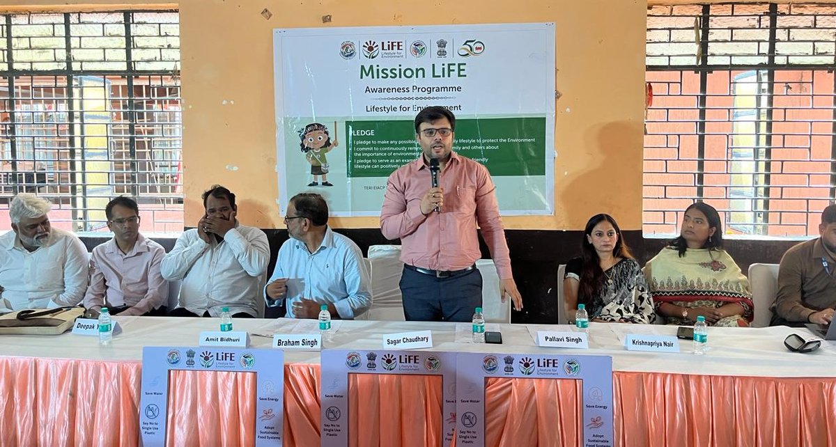 teriin's tweet photo. 🌱Marking World Nature Conservation Day (28 July 2026), TERI-EIACP, in collaboration with Skill Samariddhi and with the support of the Ministry of Environment, Forest and Climate Change (MoEF&CC), Government of India, organised a Community Awareness Programme on 29 July 2026 in Jasola, New Delhi, on the theme “From Waste to Resource: Building a Sustainable Future Towards Viksit Bharat @ 2047.”

The programme commenced with a welcome address by Mr Amit Bidhuri, State Executive Member, OBC Morcha, Delhi Pradesh.

It featured expert sessions by
▪️ Ms Pallavi Shukla, Fellow, TERI, on the EIACP Scheme and Mission LiFE; 
▪️ Mr Sagar Chaudhary, Founder, Skill Samariddhi, on community concerns and local waste management challenges;
▪️ Mr Braham Singh, Councillor, Madanpur Khadar West, on MCD initiatives;
▪️ Dr Deepak Yadav, Founder, Sustainable System Design Enterprises, on waste segregation and disposal challenges;
▪️ Mr Kuldeep Choudhary, Programme Officer, National Institute of Urban Affairs, on decentralised waste processing and home composting; and
▪️ Ms Krishnapriya Nair, Research Associate, TERI, on circular economy and resource efficiency.

The programme encouraged participants to adopt responsible waste management practices, embrace circular economy principles, and contribute to the vision of Viksit Bharat @ 2047 through sustainable lifestyles and collective environmental action.

@terieiacp23 |

#WorldNatureConservationDay #TERIEIACP #MissionLiFE #WasteToResource #CircularEconomy #WasteManagement #Sustainability #ViksitBharat2047 #MoEFCC #CommunityAwareness

(1/2)