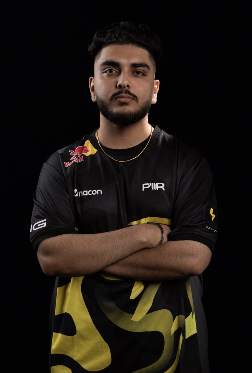 ShiftRLBS's tweet photo. BREAKING‼️

@ShiftRLBS sat down to talk with @LunrRL in an exclusive interview and when faced with the question "Why did you decide to fake that clip?" Lunr responded "I wanted to make the reputation of OCE Rocket League even worse" https://t.co/WNzjY7VD15