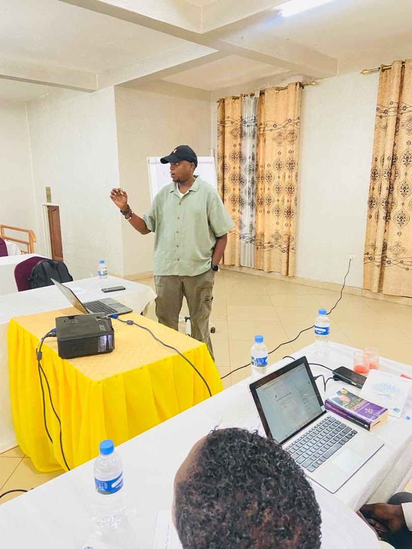 ImroRwanda's tweet photo. 1/4

Today, under the #TUBITEHOProject, IMRO Rwanda is convening a 2-day sensitization workshop for journalists and social media influencers on harm reduction, addiction, and the minimum package of services available to People Who Use Drugs  in Rwanda.
#Harmreduction https://t.co/pbiEKqYnon