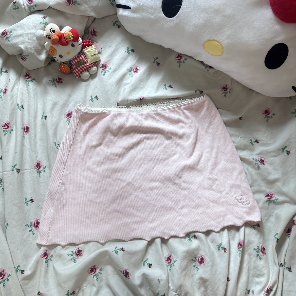 Fragile066's tweet photo. กระโปรง cintage สีชมพูขอบลูกไม้
size L
160 bath

#ส่งต่อเสื้อผ้า #ส่งต่อเสื้อผ้ามือสอง #ส่งต่อเสื้อผ้ามือ2 #ส่งต่อเสื้อผ้า #เสื้อผ้ามือสอง #เสื้อผ้ามือ2  #โล๊ะตู้ #โล๊ะตู้เสื้อผ้า #ส่งต่อcintage https://t.co/MyU2599q11