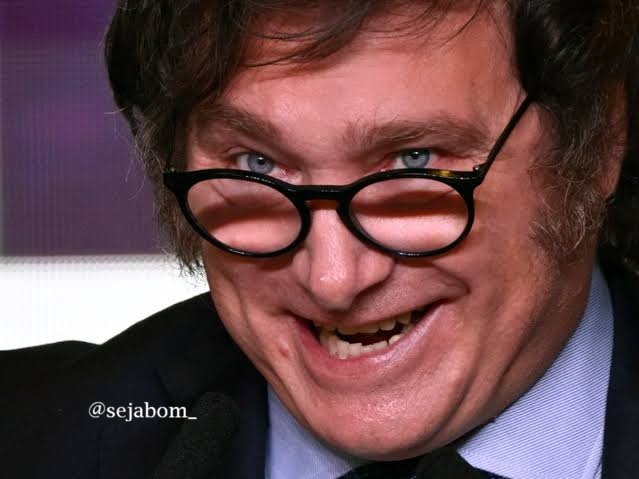 sejabom_'s tweet photo. 🚨 MILEI DETONA LULA E EXEPÕE A HIPOCRISIA DO PT! O líder argentino falou o que a Globo esconde: enquanto bilhões somem em propaganda e velhos escândalos, os vulneráveis pagam a conta. VEJA NO BLOG: https://t.co/PNyOm8Zwo1 #JavierMilei #Lula #CorrupcaoPT #ForaGlobo #AcordaBrasil https://t.co/8vBWaTnfkm