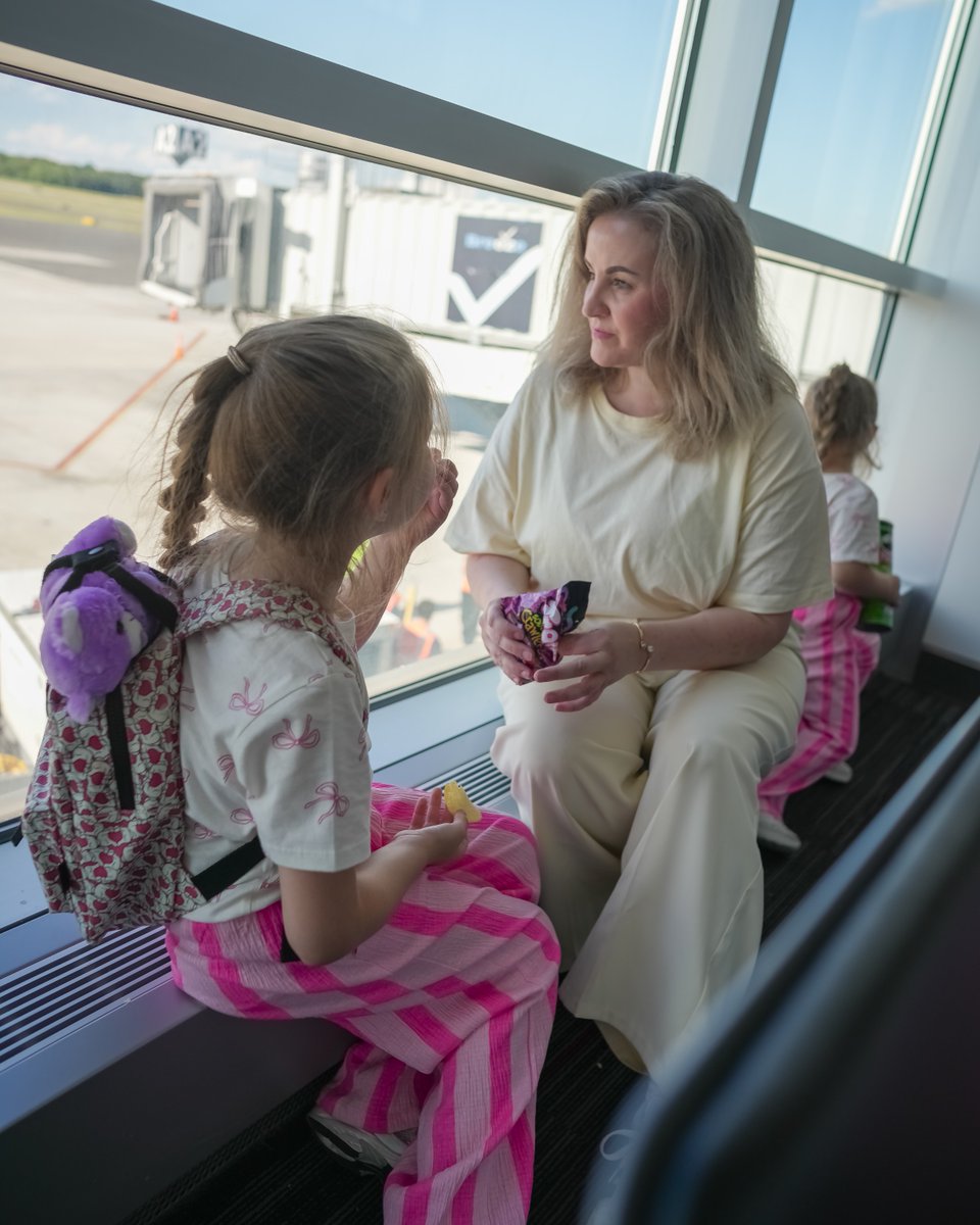 LIMacArthur's tweet photo. From here to there in a flash! @BreezeAirways' nonstop flights between Long Island MacArthur Airport &amp; Myrtle Beach make quick, affordable family holidays a reality. #familytravel #customerexperience #onlyatisp #flymacarthur #flybreeze https://t.co/YDdqbgcINh