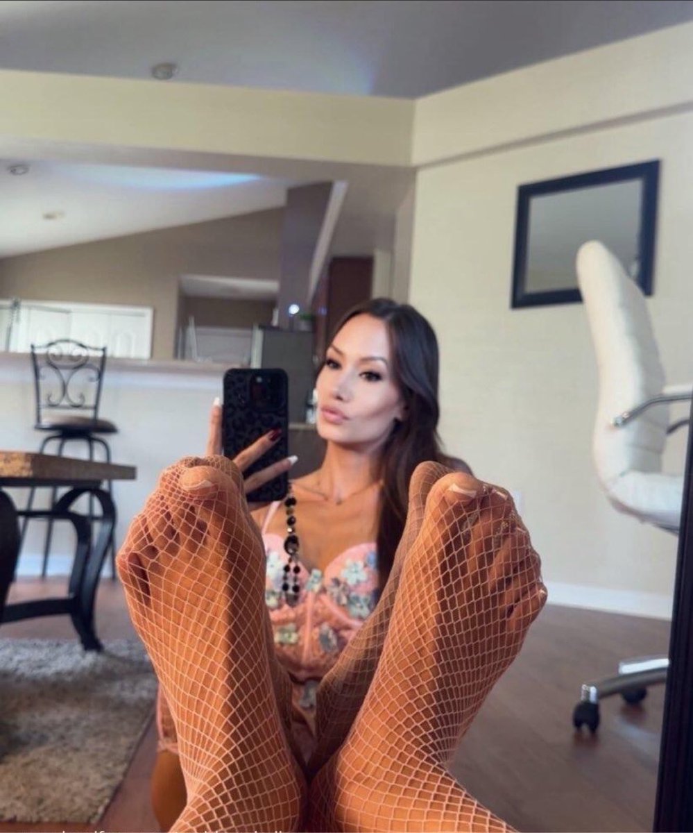_all4bellaa's tweet photo. in ur dreams ☁️ https://t.co/3cLPIyxzrj