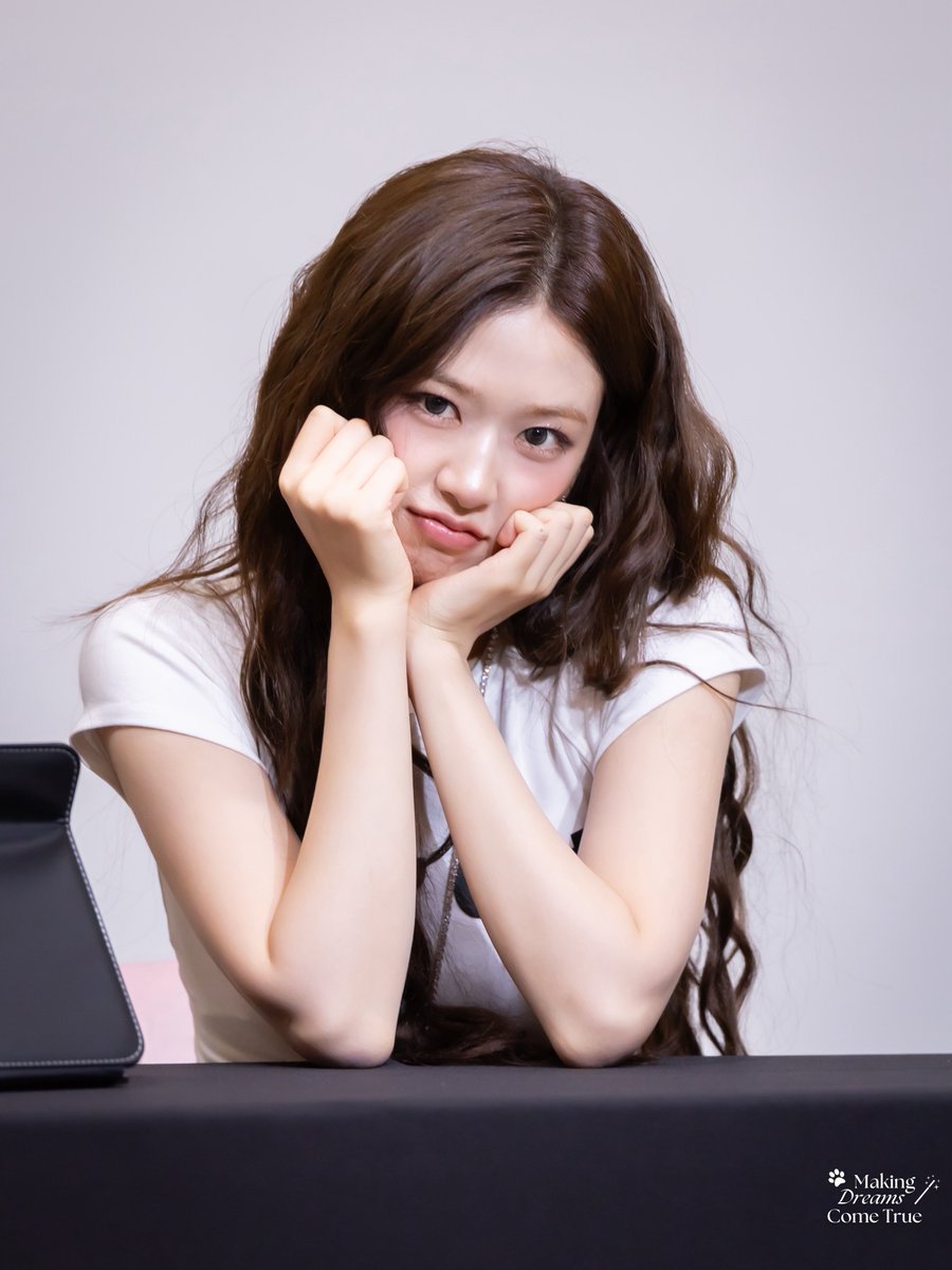 ayjzip tweet picture