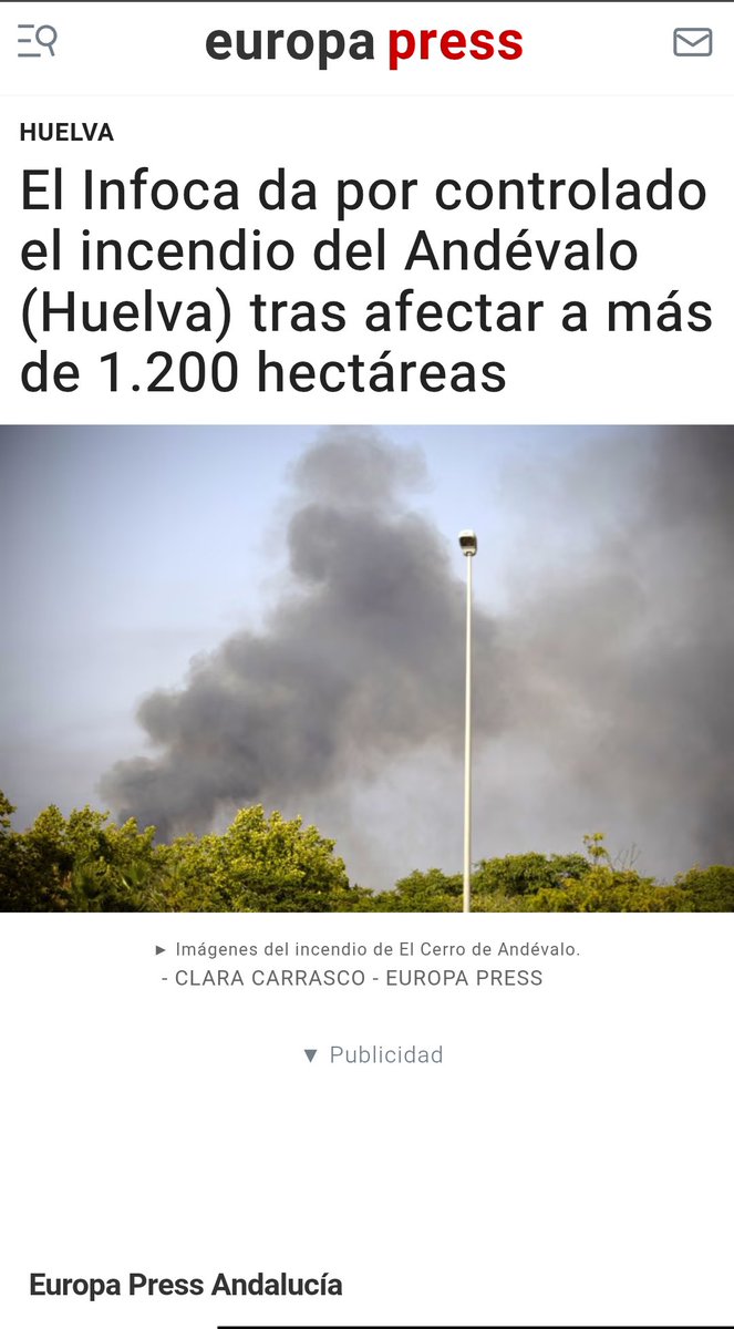 Cyandeceres's tweet photo. 1/N Voy a hacer un hilo con algunas de esas curiosas coincidencias que nos ofrece la "emergencia climática". Vamos a comparar incendios y prospecciones mineras. 

Empezamos con Huelva: 

En el Cerro de Andévalo
Sandfire MATSA obtuvo en 2025 cuatro nuevos permisos de investigación: Bonet, Campoamor, Zendal y Alvariño. Se sitúan en El Cerro de Andévalo, Cortegana, Almonaster la Real, La Zarza-Perrunal, El Campillo y Zalamea la Real. La compañía ya tenía una amplia cartera de permisos en la Faja Pirítica. 

Curiosamente, el "cambio climático" eligió esa misma zona para el incendio de julio de 2026 en el paraje Los Pajares (El Cerro de Andévalo). Afectó a más de 1.200 hectáreas, obligó al desalojo de 384 vecinos de Villanueva de las Cruces y fue controlado el 24 de julio.  

También en Huelva, en la zona de Villanueva de los Castillejos, San Bartolomé de la Torre y Gibraleón, hay una fuerte presencia de permisos de investigación, con varios en tramitación o activos en el entorno de empresas como Emerita Resources
Tharsis Mining (y sociedades del grupo), Cobre Las Cruces o
Atalaya Riotinto Minera. No es el núcleo principal de una sola compañía, pero forma parte del auge general de prospecciones en la comarca. 

De nuevo el capricho de la emergencia climática vuelve a elegir esa zona para el incendio declarado el 8 de junio de 2026 en el paraje Los Turbios (Villanueva de los Castillejos). El fuego, el más grande de este año, se extendió a San Bartolomé de la Torre y Gibraleón, superando las 5.000 hectáreas, obligando a movilizar a la UME. Este incendio es el octavo peor incendio de Andalucía en dos décadas. Fue finalmente extinguido el 15 de junio.