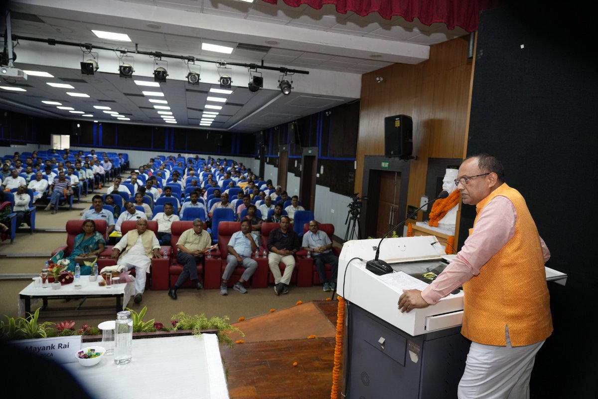 DoEE4RPCAU's tweet photo. Rajendra Prasad Central Agricultural University, Pusa के विद्यापति सभागार में दिनांक 28 जुलाई, 2026 को क्षेत्रीय अनुसंधान एवं प्रसार सलाहकार समिति (ZREAC) की बैठक–2026 का सफल आयोजन किया गया।
@Rpcau_pusa 
@icarindia 
@dare_goi https://t.co/qqap6ngiae