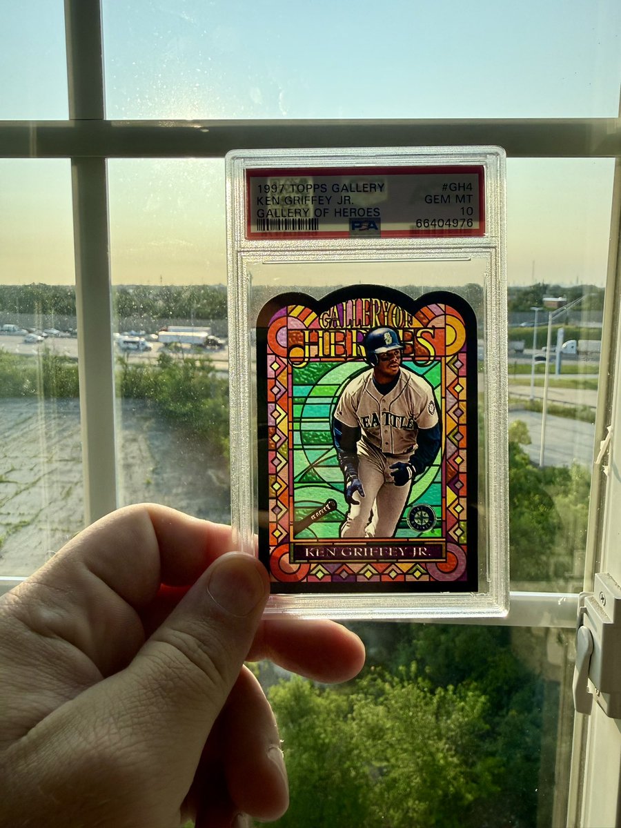Royals_Cards's tweet photo. The 90s was the era of cards for me. It’s not close. These could be $1 or a million and I’d still love them https://t.co/f3l3vaYtMH