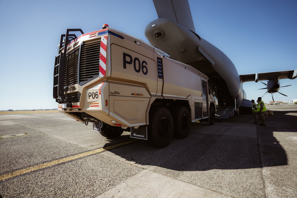 BeAirForce's tweet photo. ✈️Responding together. Belgian Air Force firefighters and their Panther vehicle are deploying to 🇫🇷 aboard a 🇧🇪🇱🇺 A400M to support wildfire response efforts. https://t.co/bGlDsLMTFl